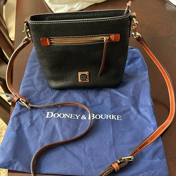Dooney & Bourke Crossbody - Picture 1 of 7